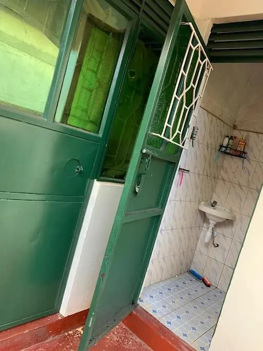 Charming Double House In Jinja Apartment 0*,